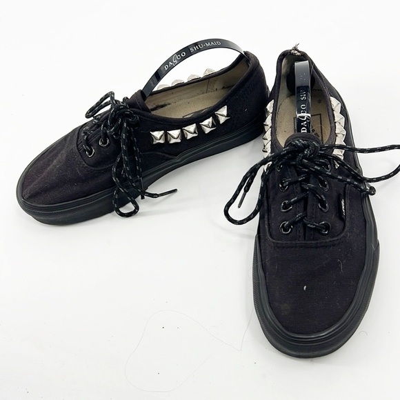 Vans Lace Up Studded Black Sneakers size 5 - Picture 10 of 10